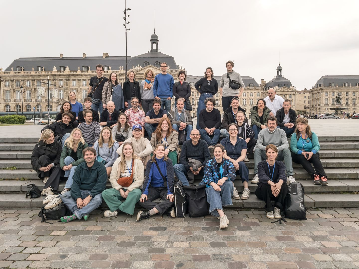 Een collectief met meer dan veertig medewerkers in verschillende disciplines